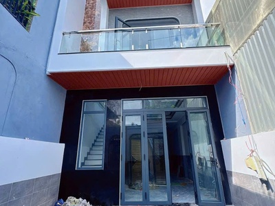 Bán Gấp Nhà Phố Đường Nguyễn Trãi Dĩ An Gần Chợ Xóm Vắng 2