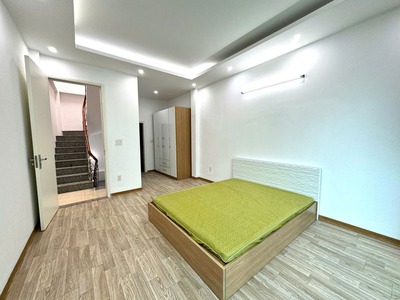 Chính chủ bán 34,5m2 nhà 5 tầng ngõ 145 Phúc Lợi. Gần trường học các cấp và chợ 0