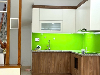 Chính chủ bán 34,5m2 nhà 5 tầng ngõ 145 Phúc Lợi. Gần trường học các cấp và chợ 4