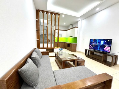 Chính chủ bán 34,5m2 nhà 5 tầng ngõ 145 Phúc Lợi. Gần trường học các cấp và chợ 5