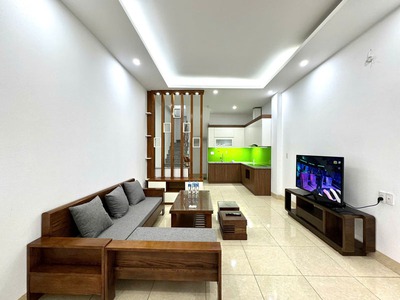 Chính chủ bán 34,5m2 nhà 5 tầng ngõ 145 Phúc Lợi. Gần trường học các cấp và chợ 7