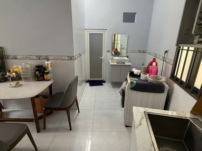 Chính Chủ Bán Gấp Nhà Hẻm Nội Bộ Đường Phạm Hữu Lầu Dĩ An 11