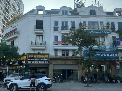 Chính chủ cho thuê nhà 5 tầng nguyên căn,ổn định, lâu dài - vị trí đắc địa nhất Trâu Quỳ. 0