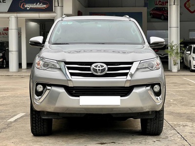 Bán xe Toyota Fortuner 2.4G 4x2 AT 2020, màu bạc. 0