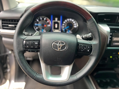 Bán xe Toyota Fortuner 2.4G 4x2 AT 2020, màu bạc. 6