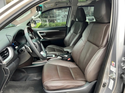 Bán xe Toyota Fortuner 2.4G 4x2 AT 2020, màu bạc. 7