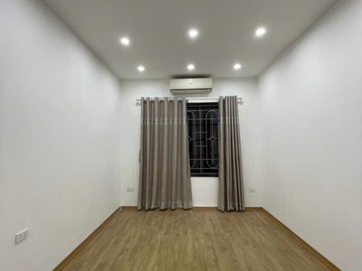 Ngọc Hà - Ba Đình đắc địa, an ninh tốt, cách phố 70m. Ngõ nông, thoáng. 1