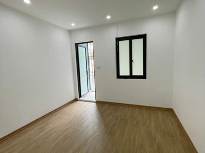Ngọc Hà - Ba Đình đắc địa, an ninh tốt, cách phố 70m. Ngõ nông, thoáng. 2