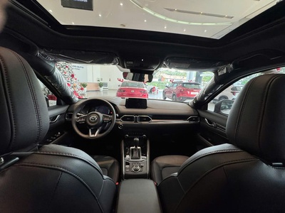 Ưu đãi đặc biệt - Quà tặng hấp dẫn cùng Mazda CX-5 4