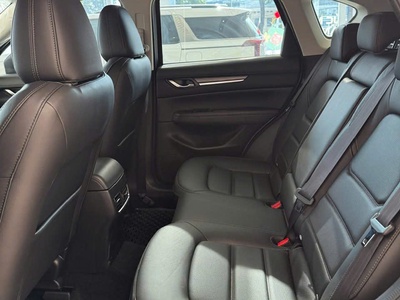 Ưu đãi đặc biệt - Quà tặng hấp dẫn cùng Mazda CX-5 5