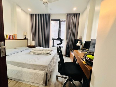 Chính chủ bán nhà ngõ kinh doanh, ô tô thông, nở hậu,  ngã tư sở,  đống đa. dt: 53m2   5 tầng. 8,95 1