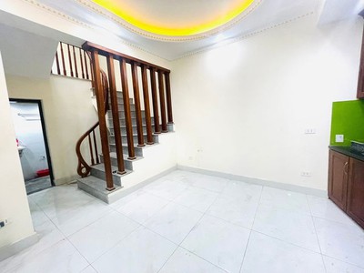 Rẻ nhất thái thịnh đống đa 7.8 tỷ 51m ngõ nông vài bước ra mp thái thịnh, chỉ việc xách vali về ở 1