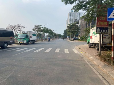 Bán đất mặt phố phúc lợi, long biên trục đường đẹp nhất khu kd sầm uất vỉa hè 3 oto tránh 2