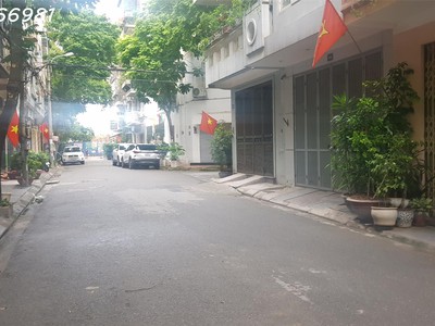 Phân lô trung kính 6 tầng, vỉa hè, lô góc 3 ô tô tránh, 3 mặt thoáng, 3 ô tỗ đỗ cửa, giá chỉ 2x tỷ 3