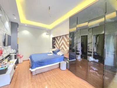 Bán nhà phân lô ô tô tránh phố hào nam 40m, 5 tầng mặt tiền 3,8m 2