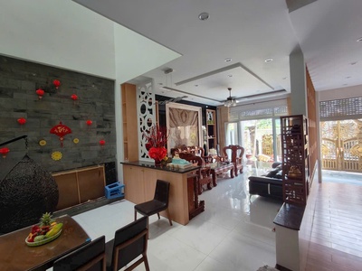 Cho thuê biệt thự siêu đẹp, full nội thất, gần ngã tư tân phong 1