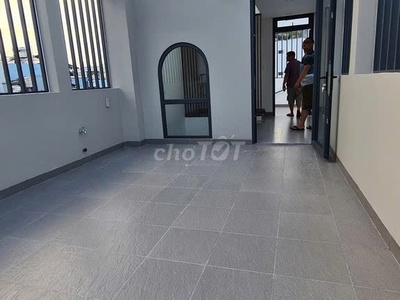 Cho thuê nhà hxh 75m2, 3pn, nhà mới 100 hẻm 220 đường hoàng hoa thám, phường 5, bình thạnh 4