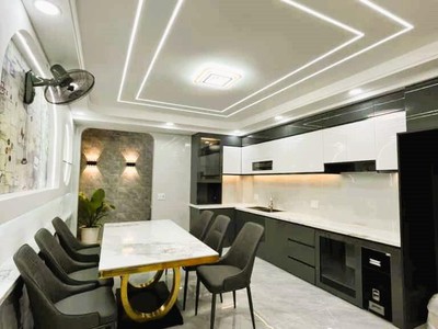Tân phú   4x16   5 tầng   đường xe hơi   full nội thất   chỉ 8,x 2