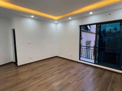 06 tầng thang máy - võ chí công - cầu giấy -  đầu ngõ thuận tiện - sổ đỏ chính chủ - duy nhất một 4