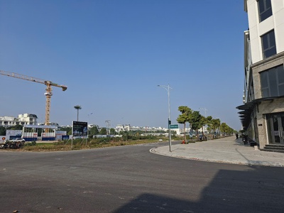 Bán nhà phố 5 tầng vị trí đắc địa ngay tỉnh ủy Thanh Hóa chỉ hơn 5 tỷ, sẵn nhà và sổ 2