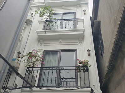 Bán nhà đẹp ngọc thuỵ - lô góc - 7 chỗ đỗ cửa - 5 tầng - nhỉnh 5 tỷ   thương lượng 0