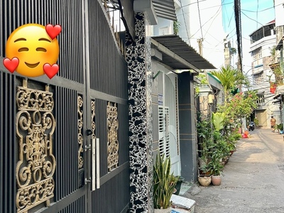 Bán nhà 4 tầng, 120m2, ngõ phường 16, quận 4 - vị trí vàng, sổ hồng chính chủ 3