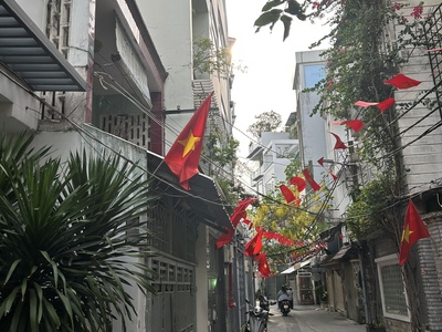 Nhà bán mặt tiền xe hơi chạy ngang- trước nhà 4m- gần công viên khánh hội - qua quận 1 và quận 7 2
