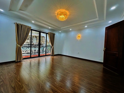 Bán nhà phố trạm 44m2 - nhỉnh 6tỷ, ngõ nông -ô tô- gần phố 2