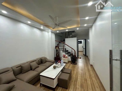 Bán nhà ngay tứ hiệp, diện tích 52m rộng, ô tô, giá 6 tỷ 0