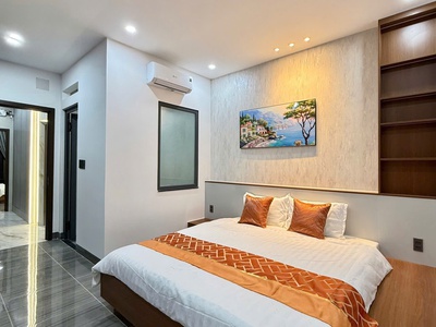 1 ae chạy phụ nhà 5 tầng đường số 8 p 11 gò vấp ngang chuẩn 4,2m- dt sàn 300m2- đường trước 4