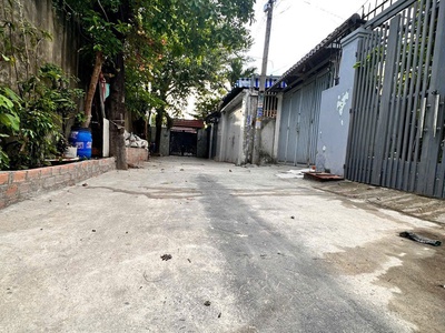 Đất ngã tư ga ngang khủng 5m chỉ 34tr/m2  diện tích ngang 5 dài 25 cn 124,5m2   thổ cư 71,2 2