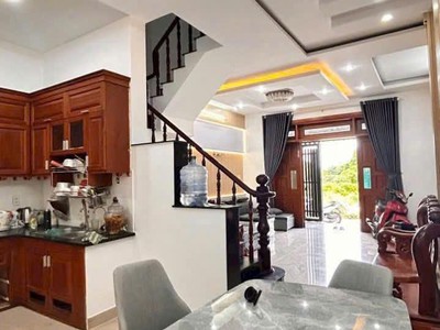 Nhà 70m2, hẻm lớn, full nội thất xịn, gần cao đẳng đêịn lực quận 12 0