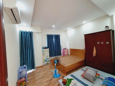 Bán nhà đường số 6 dt 66m2 giá 7.3 tỷ linh xuân thủ đức 2