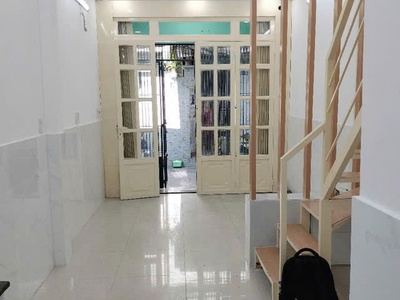 Giá mềm quận 5: 5.4 tỷ - nguyễn văn cừ - phường 2- diện tích:  3m x 9m  dtcn 24m. dt sàn 51m2 - kết 2