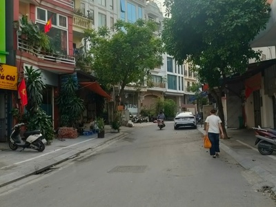 Bán mảnh đất lạc long quân, phân lô, ôtô tránh, 75m2 giá chỉ 280 triệu /m2 0