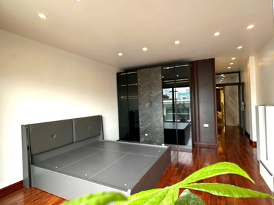 Nhà đẹp phố hoàng mai - ngõ thông ôtô tránh, vào nhà - 6 tầng thang máy - giá 18 tỷ 2