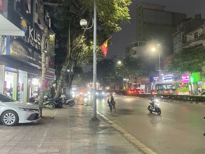 Vip vip vip mặt phố nguyễn văn cừ 1196m2, 11 tầng, mặt tiền 20m, giá chào  580 tỷ  thương lượng 0