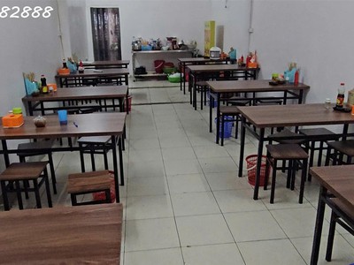 1 mình ko cân nổi em cần nhượng lại quán phở bò  cơm rang 1