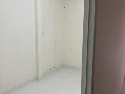 Cho thuê căn hộ lầu 2 mặt tiền lê văn sỹ p12- q3 - tphcm. 3