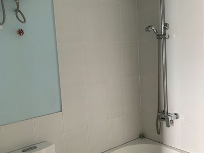 Chính chủ cho thuê căn hộ Hồng Lĩnh, KDC Trung Sơn : -Nhà sạch, đẹp, đầy đủ nội thất, 2 phòng ngủ 6
