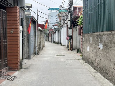 Cần bán 79m2 nhà 3 tầng ngõ 28 Phố Võ Trung, Phúc Lợi. Đường rộng ô tô 7 chỗ ra vào thoải mái 2