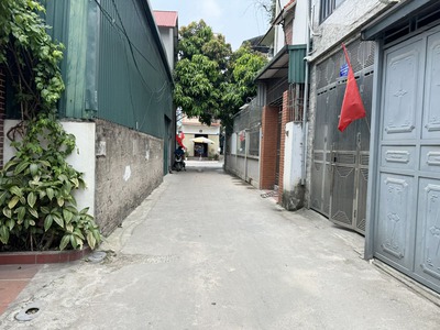 Cần bán 79m2 nhà 3 tầng ngõ 28 Phố Võ Trung, Phúc Lợi. Đường rộng ô tô 7 chỗ ra vào thoải mái 5
