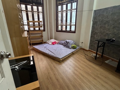Cho thuê nhà 43m2 x 3 tầng đẹp ngõ 195 Trần cung 1