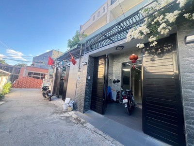 Bán nhà 3 tầng đẹp 91m2, ngay CD Công Thương Q9, hẻm oto 7 chỗ, 7.x tỉ 0