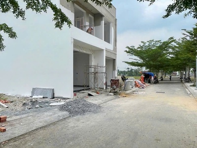 Nền đất đẹp thuộc Khu dân cư Tân Phú Trung   Huyện Củ Chi. 84,5m   ngang 5x18 , giá chỉ 2 tỷ 195. 5