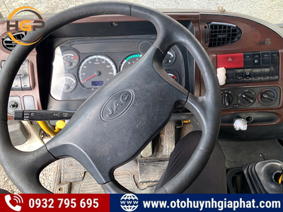 Thanh lý cực mềm: Xe đầu kéo Jac 1 cầu sức kéo 32,8 tấn đời 2015 cũ 4