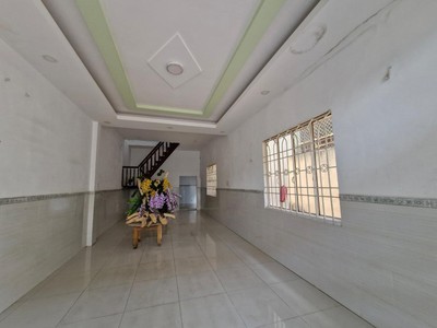 Hiếm, Nhà 2 tầng 100m2, ngang 5m, ngay trường THCS Hoa Lư, TP Thủ Đức  Q9 cũ 1