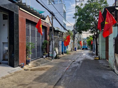 Hiếm, Nhà 2 tầng 100m2, ngang 5m, ngay trường THCS Hoa Lư, TP Thủ Đức  Q9 cũ 0