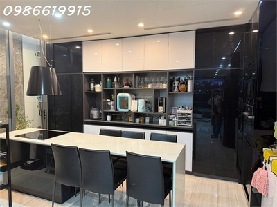 Khu vip kiều đàm - nhà mới ở ngay - xe hơi thông thoáng - nhà 6 tầng có hầm - chỉ 17 tỷ 0