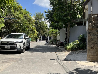 Khu vip kiều đàm - nhà mới ở ngay - xe hơi thông thoáng - nhà 6 tầng có hầm - chỉ 17 tỷ 4